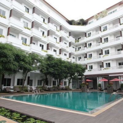 ผลงานการติดตั้งลิฟท์โรงแรมแบบครึ่งท่อน ที่ โรงแรม Hill Fresco พัทยา