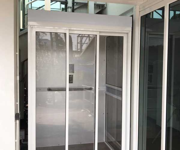 ผลงานการติดตั้งลิฟท์บ้านแบบมาตรฐาน ที่ สหกรการเกษตร