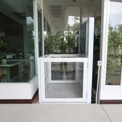 ผลงานการติดตั้งลิฟท์โรงแรมแบบครึ่งท่อน ที่ โรงแรม Hill Fresco พัทยา