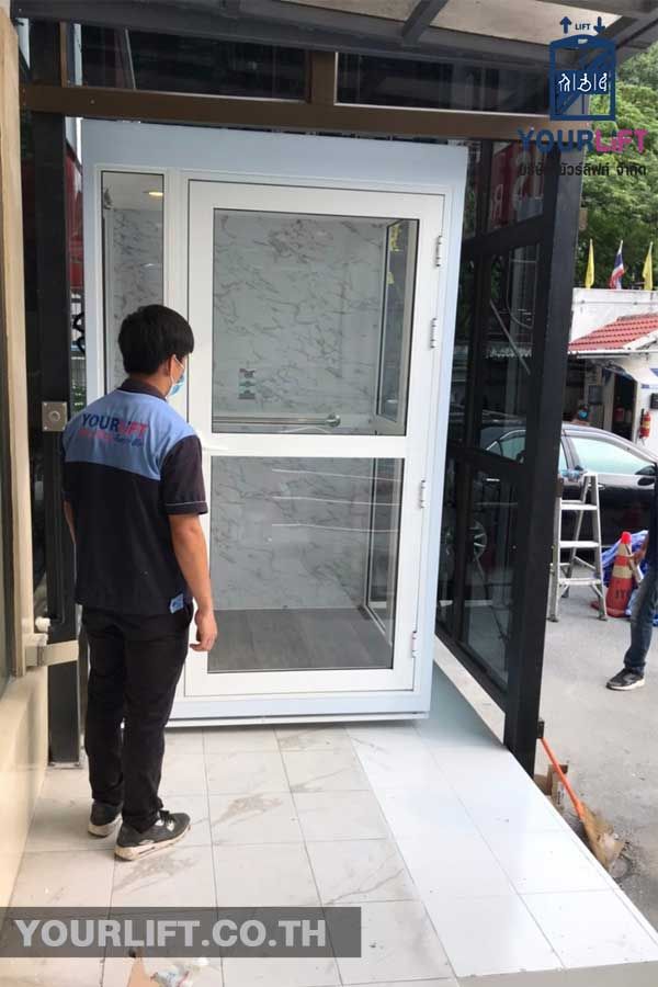ผลงานการติดตั้งลิฟท์บ้านรุ่นมาตรฐาน ที่ กรุงเทพฯ (สาทร)