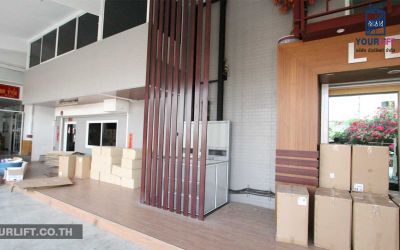 ผลงานการติดตั้งลิฟท์แบบครึ่งท่อน 2 ชั้นที่นนทบุรี (บางใหญ่)