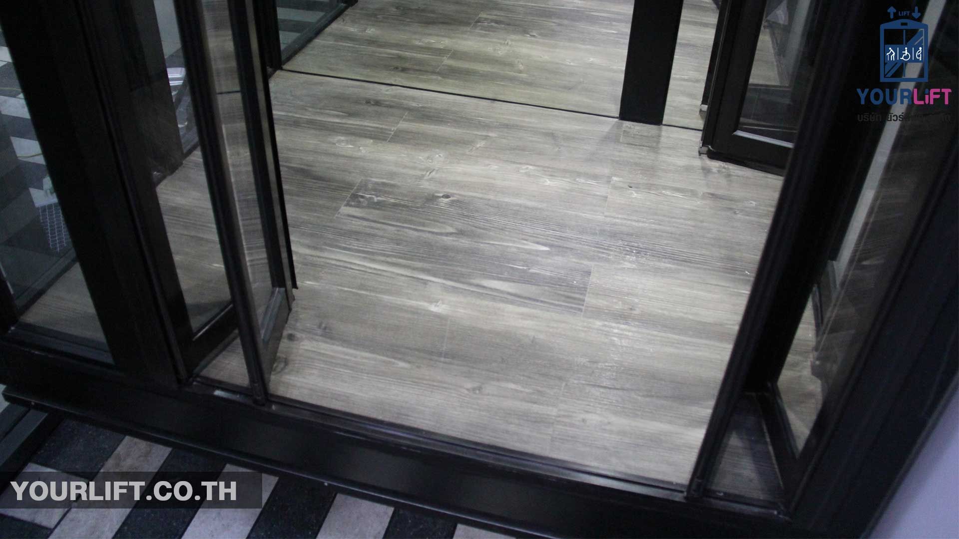 ผลงานการติดตั้งลิฟท์บ้าน แบบมาตรฐาน ที่ ที่กรุงเทพฯ (ห้วยขวาง)