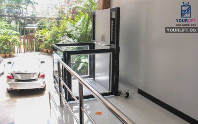 ผลงานการติดตั้งลิฟท์บ้านแบบครึ่งท่อน ที่ โรงแรมบลูสกาย (พัทยาเหนือ)