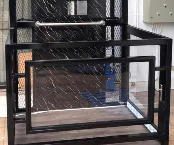 ผลงานการติดตั้งลิฟท์บ้านแบบครึ่งท่อน ที่ เพชรเกษม