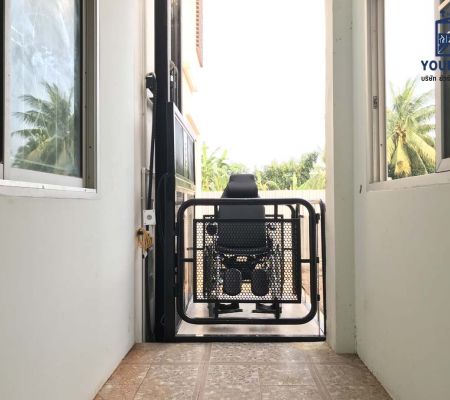 ลิฟท์ครึ่งท่อนสำหรับรถเข็นผู้พิการ