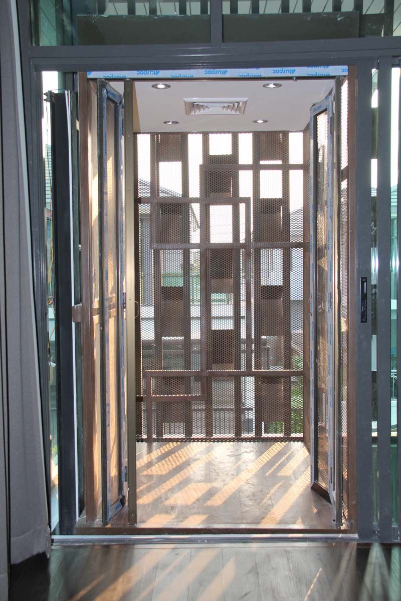 ผลงานการติดตั้งลิฟท์บ้าน แบบมาตรฐาน ที่ กรุงเทพ