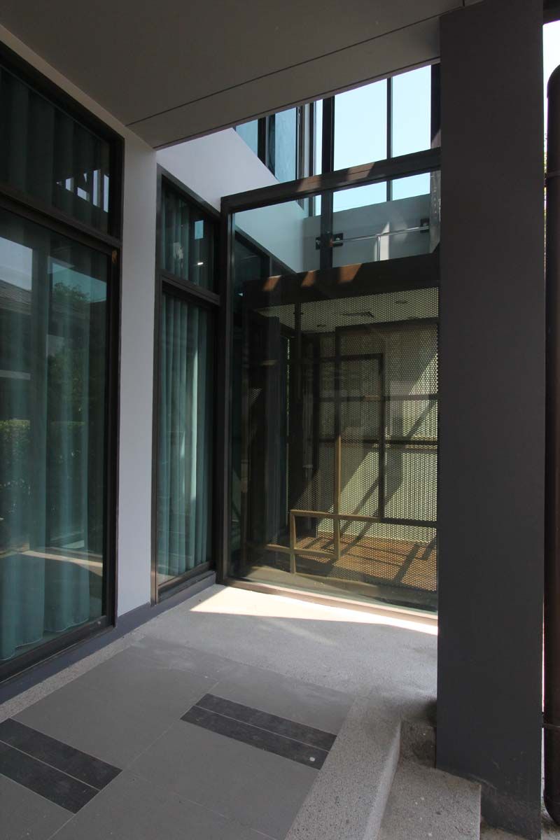 ผลงานการติดตั้งลิฟท์บ้าน แบบมาตรฐาน ที่ กรุงเทพ