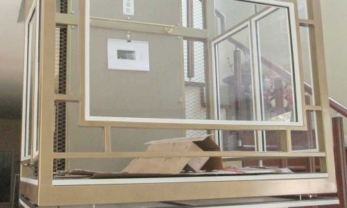 ผลงานการติดตั้งลิฟท์ครึ่งท่อน 2 ชั้น ที่ กรุงเทพฯ (วัชรพล)